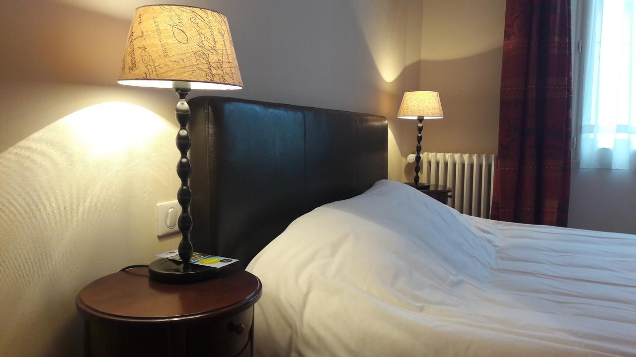 Hotel Les Aubepines Illiers-Combray ภายนอก รูปภาพ