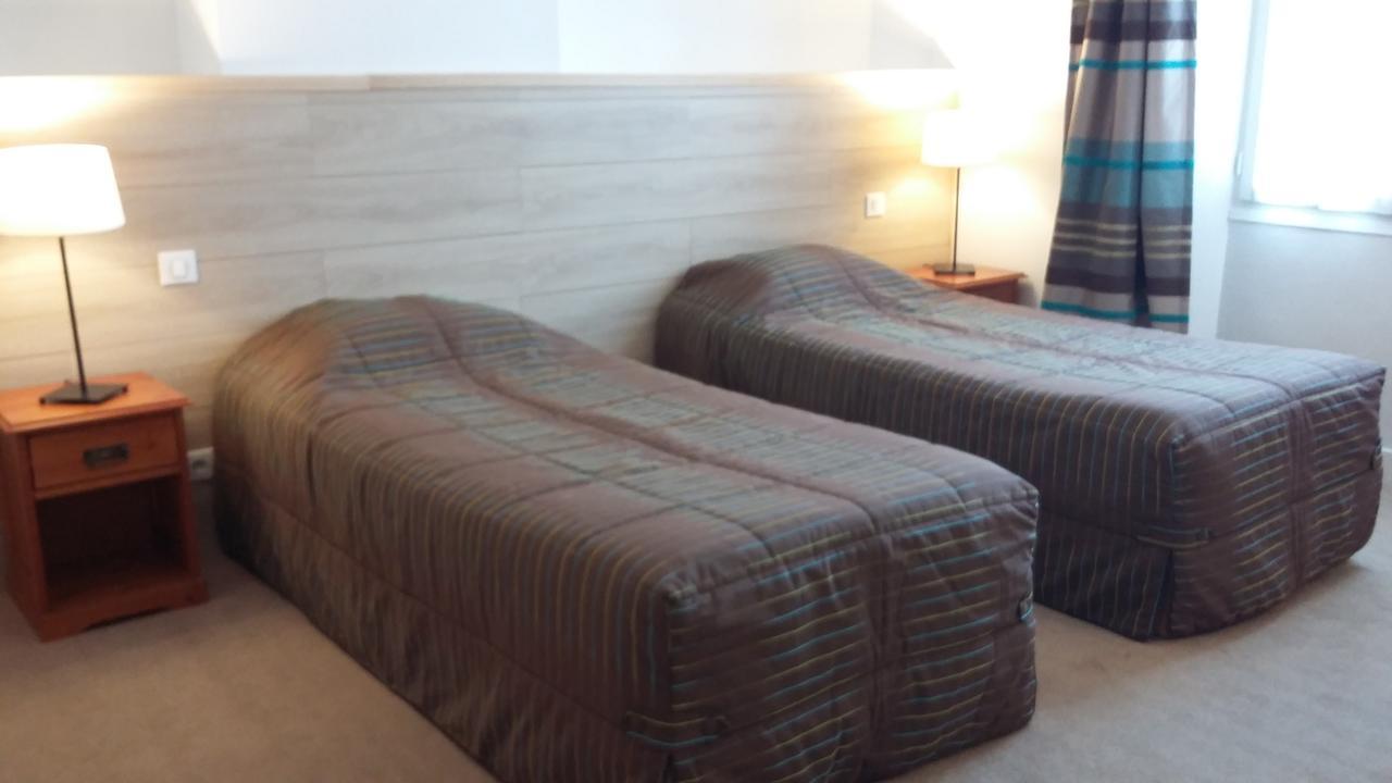 Hotel Les Aubepines Illiers-Combray ภายนอก รูปภาพ