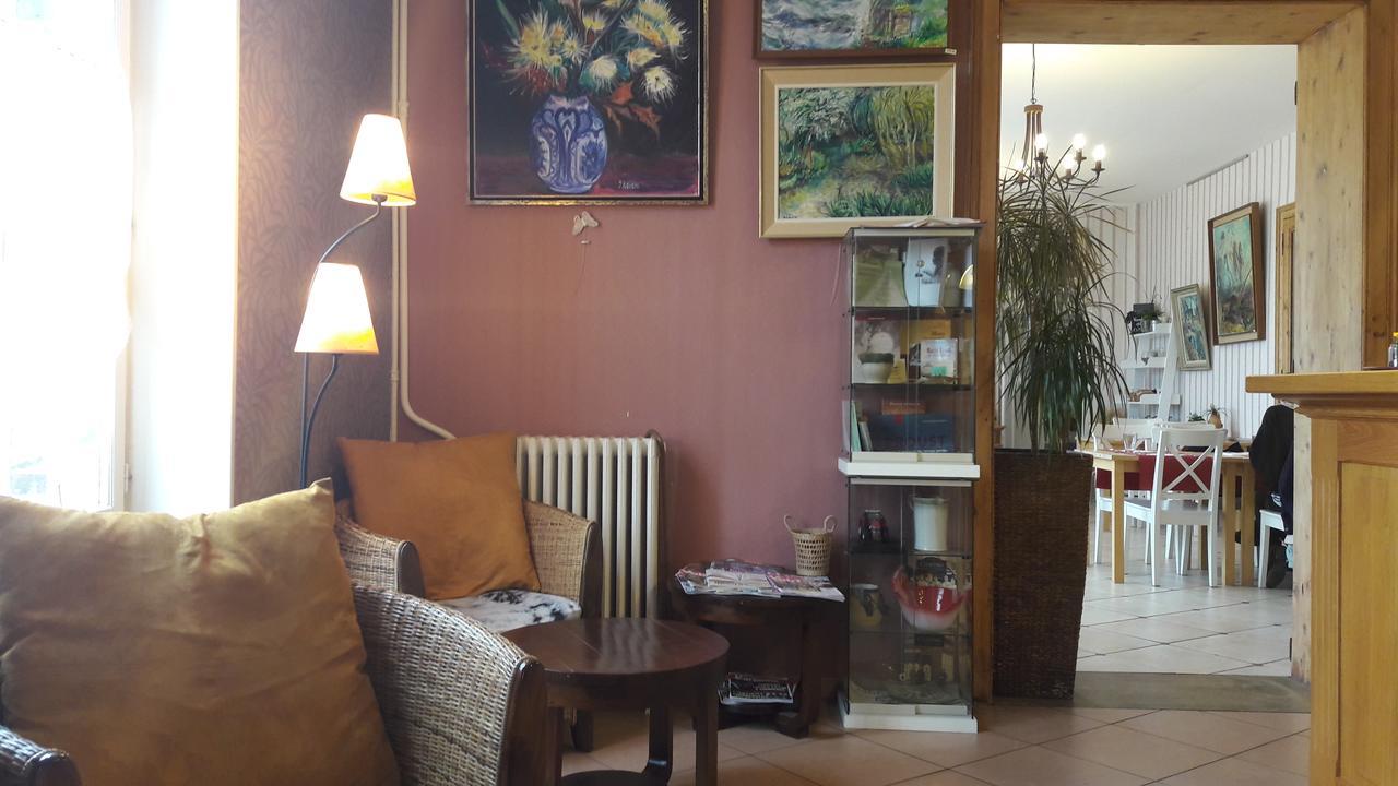 Hotel Les Aubepines Illiers-Combray ภายนอก รูปภาพ