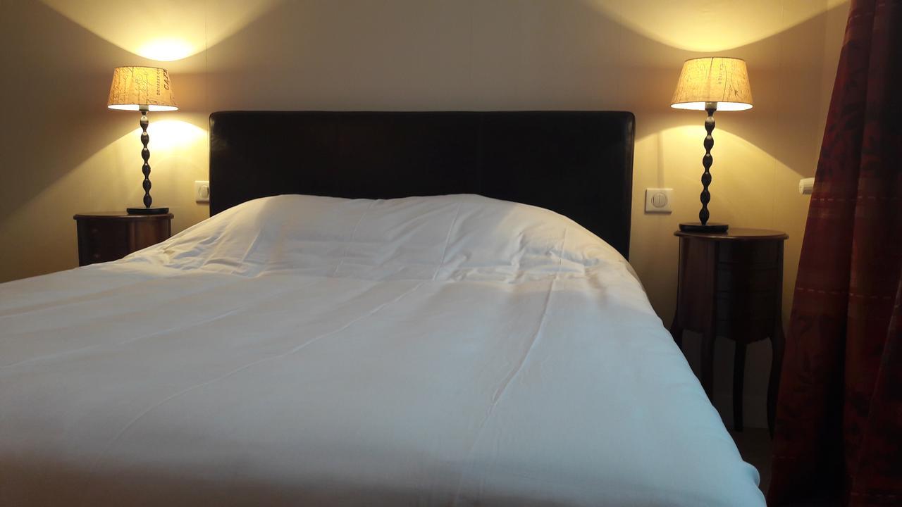 Hotel Les Aubepines Illiers-Combray ภายนอก รูปภาพ